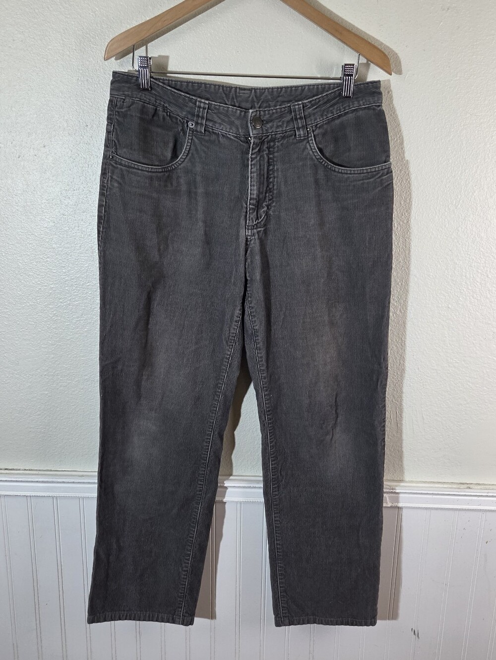 Patagonia Mens 32 Gray Organic Cotton Corduroy Pants Straight Casual Outdoor